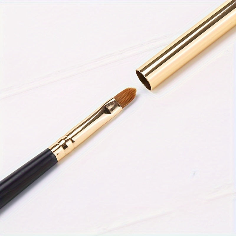 Travel Lip Brush with Lid